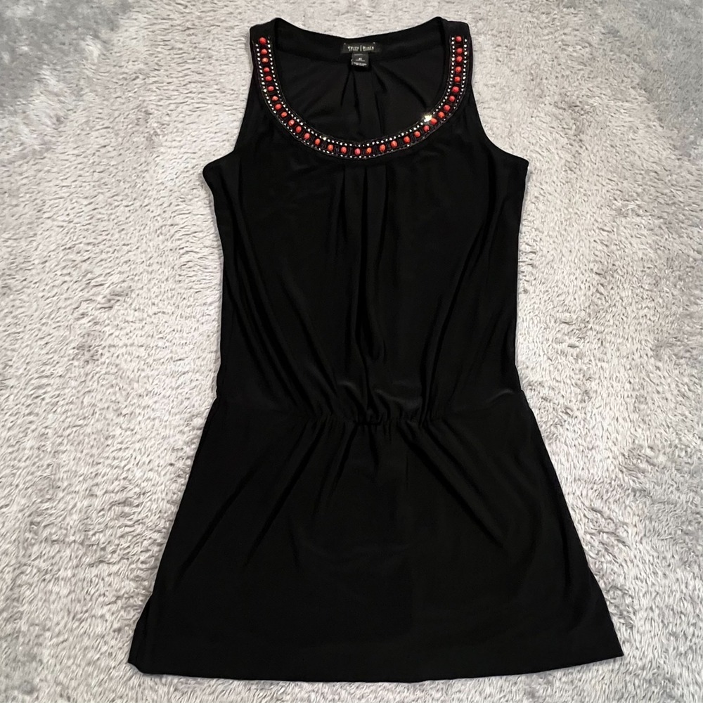 White House Black Market Sleeveless Tunic Top Black Red Beaded Neck‎ Women's M